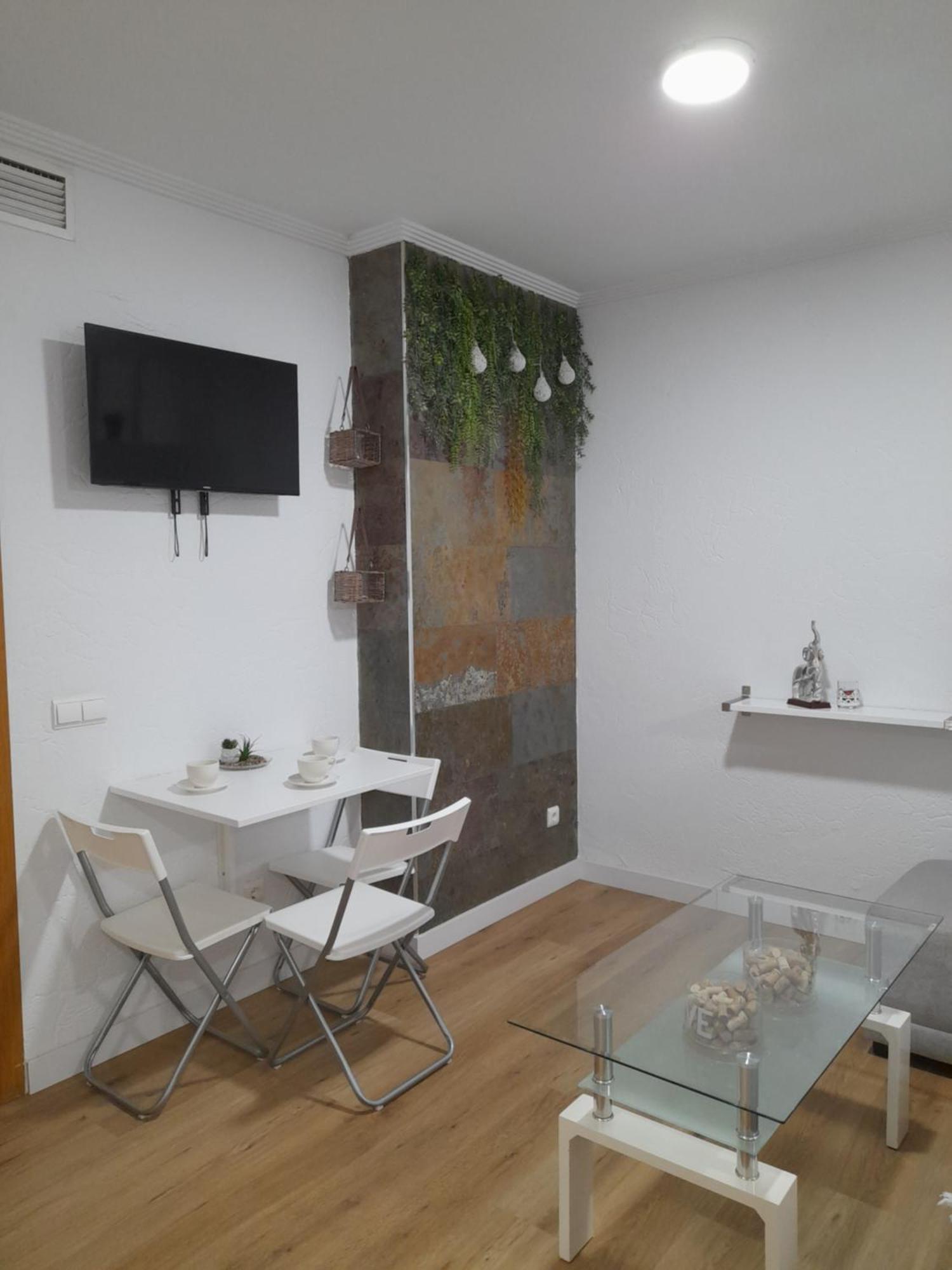 Comodo Aparta Estudio Centrico En Alicante Eksteriør bilde